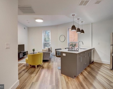 3029 W Glenwood Avenue - Photo Thumbnail 9