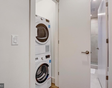 3029 W Glenwood Avenue - Photo Thumbnail 19