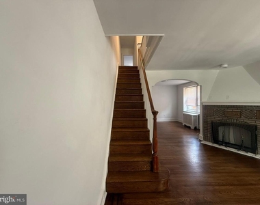 373 E Cliveden Street - Photo Thumbnail 12