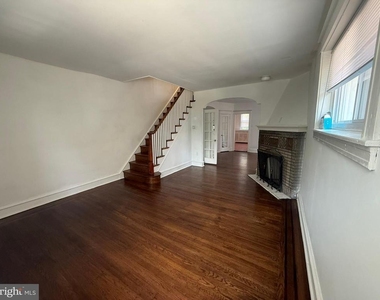 373 E Cliveden Street - Photo Thumbnail 6