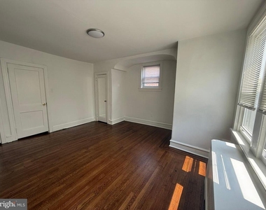 373 E Cliveden Street - Photo Thumbnail 16