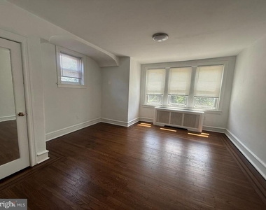 373 E Cliveden Street - Photo Thumbnail 15