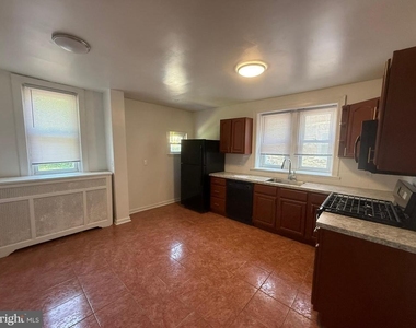 373 E Cliveden Street - Photo Thumbnail 10