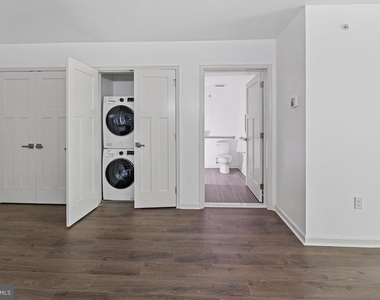 404 Fountain Street - Photo Thumbnail 3