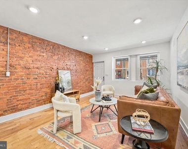 3171 Cedar Street - Photo Thumbnail 2