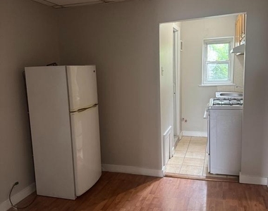 2037 N 8th Street - Photo Thumbnail 9