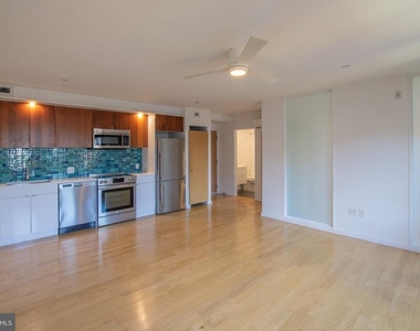 152 W Laurel Street - Photo Thumbnail 3