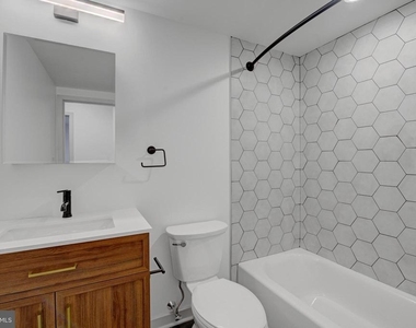 6808 Ridge Avenue - Photo Thumbnail 8