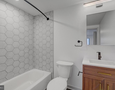 6808 Ridge Avenue - Photo Thumbnail 11