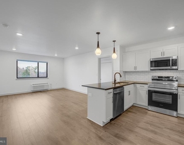 6808 Ridge Avenue - Photo Thumbnail 2