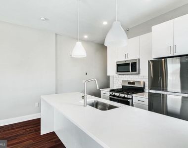 1527 Ridge Avenue - Photo Thumbnail 8