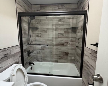 3410 Ashfield Lane - Photo Thumbnail 6