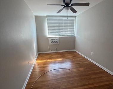 3410 Ashfield Lane - Photo Thumbnail 9