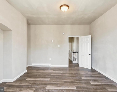 3114 Custer Street - Photo Thumbnail 11