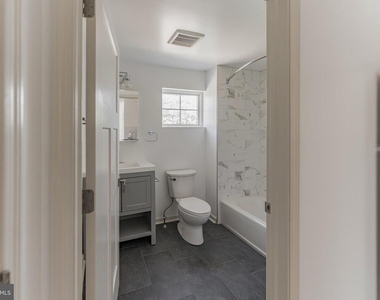 7105 Ridge Avenue - Photo Thumbnail 3