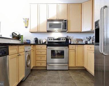 111 S 15th Street - Photo Thumbnail 5