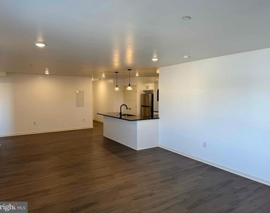 6618 Ridge Avenue - Photo Thumbnail 3