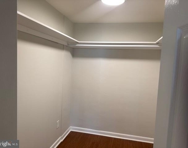 604 S Washington Square - Photo Thumbnail 14