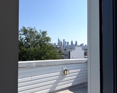 1337 S 31st Street - Photo Thumbnail 22