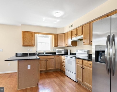 2683 Edgemont Street - Photo Thumbnail 4