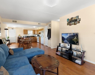 2683 Edgemont Street - Photo Thumbnail 13