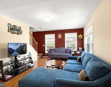 2683 Edgemont Street - Photo Thumbnail 7