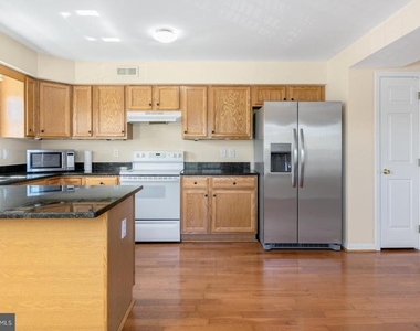 2683 Edgemont Street - Photo Thumbnail 3