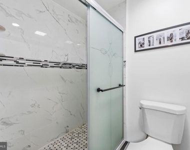 830 Lombard Street - Photo Thumbnail 24