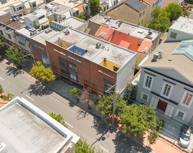 830 Lombard Street - Photo Thumbnail 31