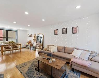 830 Lombard Street - Photo Thumbnail 4