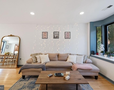 830 Lombard Street - Photo Thumbnail 3