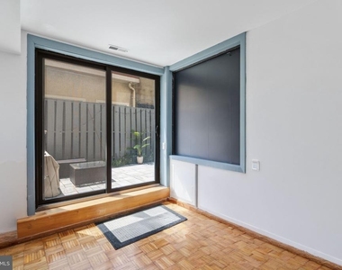 830 Lombard Street - Photo Thumbnail 13