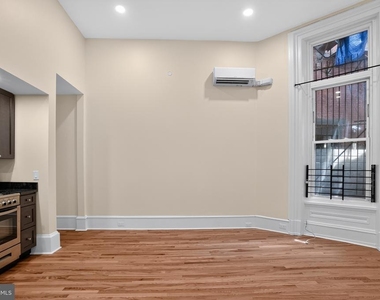2008 Spruce Street - Photo Thumbnail 2