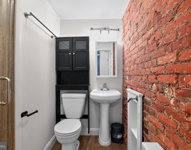 2008 Spruce Street - Photo Thumbnail 13