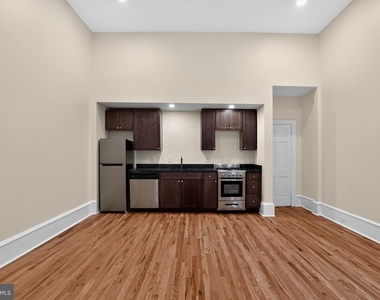2008 Spruce Street - Photo Thumbnail 7