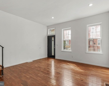 1719 S 18th Street - Photo Thumbnail 3