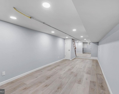 1719 S 18th Street - Photo Thumbnail 14