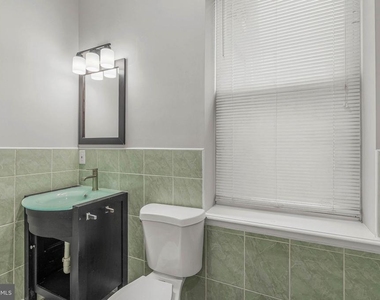 1719 S 18th Street - Photo Thumbnail 8
