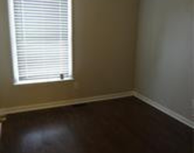 7105 Kearny Avenue - Photo Thumbnail 13