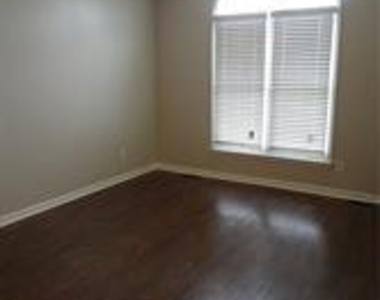 7105 Kearny Avenue - Photo Thumbnail 6