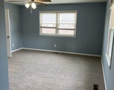 301 Rail Fence Court - Photo Thumbnail 6
