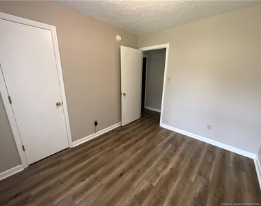 929 Kennesaw Drive - Photo Thumbnail 7