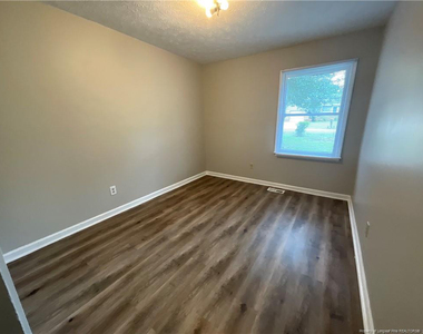 929 Kennesaw Drive - Photo Thumbnail 8