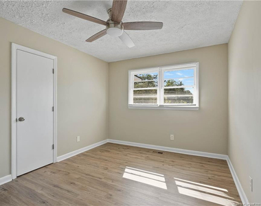 709 Shambrey Street - Photo Thumbnail 13