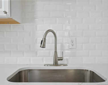 709 Shambrey Street - Photo Thumbnail 9