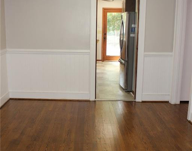 236 Pinecrest Drive - Photo Thumbnail 12