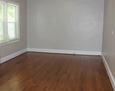 236 Pinecrest Drive - Photo Thumbnail 20