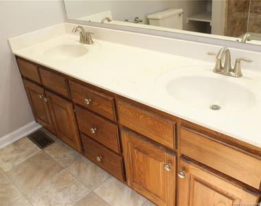 236 Pinecrest Drive - Photo Thumbnail 25