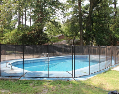 236 Pinecrest Drive - Photo Thumbnail 3