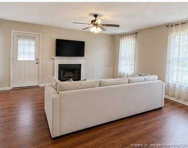 6139 Rhemish Drive - Photo Thumbnail 5